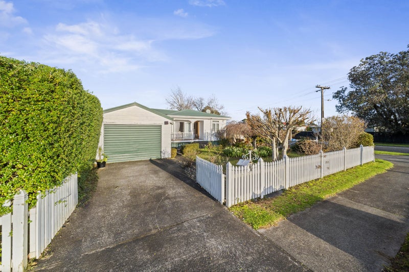 18 Graham Road, Conifer Grove, Takanini - Carousel 2