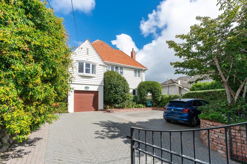 273 Karori Road, Karori, Wellington - Carousel 1