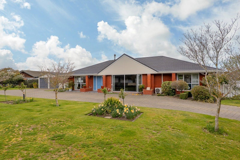33 Oakden Drive, Darfield, Darfield - Carousel 1
