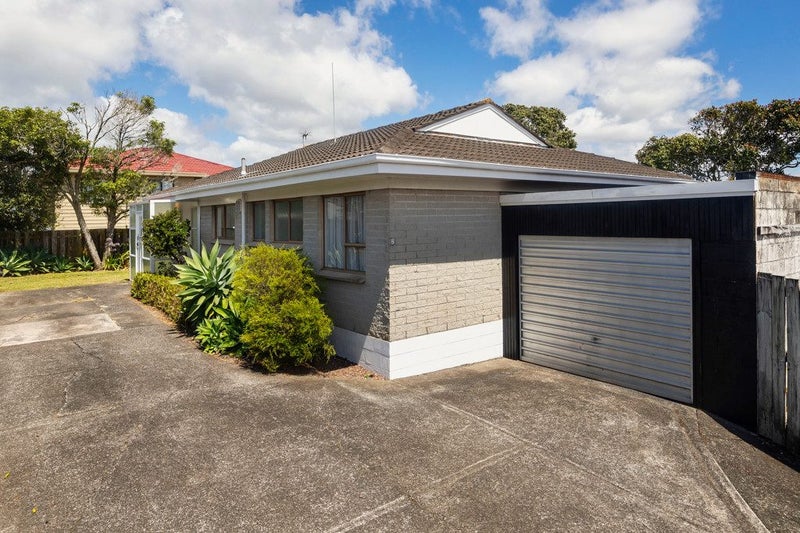 2/501 Richardson Road, Mount Roskill, Auckland - Carousel 1