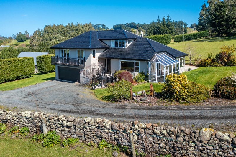 93 Three Mile Hill Road, Halfway Bush, Dunedin - Carousel 1