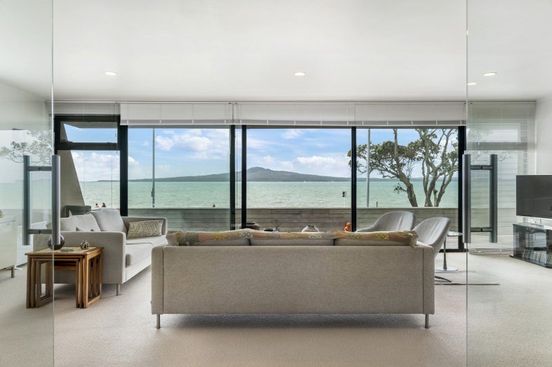 2/195 Tamaki Drive, Kohimarama, Auckland - Carousel 1