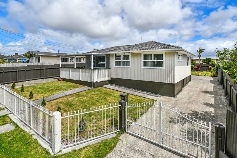 88 Preston Road, Clover Park, Auckland - Carousel 1