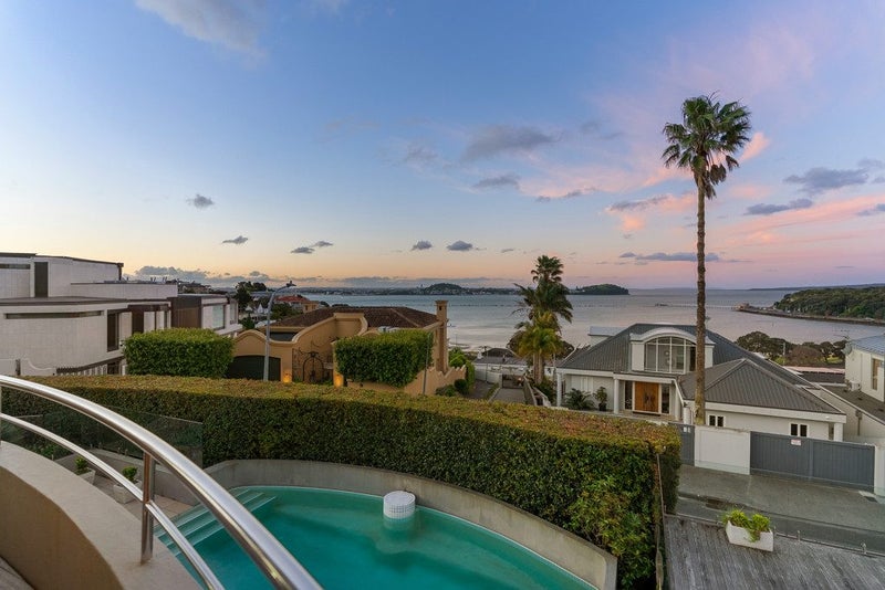 7 Karori Crescent, Orakei, Auckland - Carousel 2