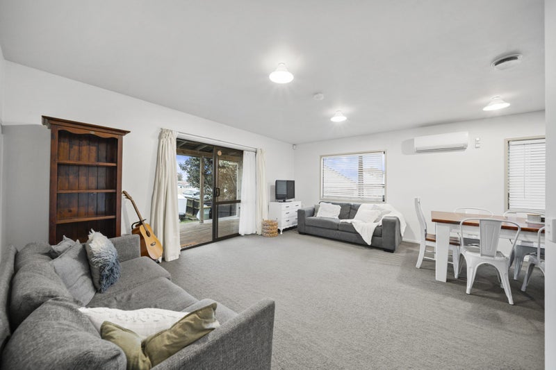 46 Hall Avenue, Mangere, Auckland - Carousel 1