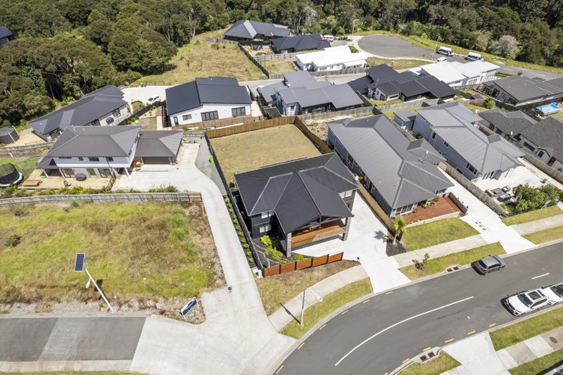 16 Matara Avenue, Maraetai, Auckland - Carousel 1