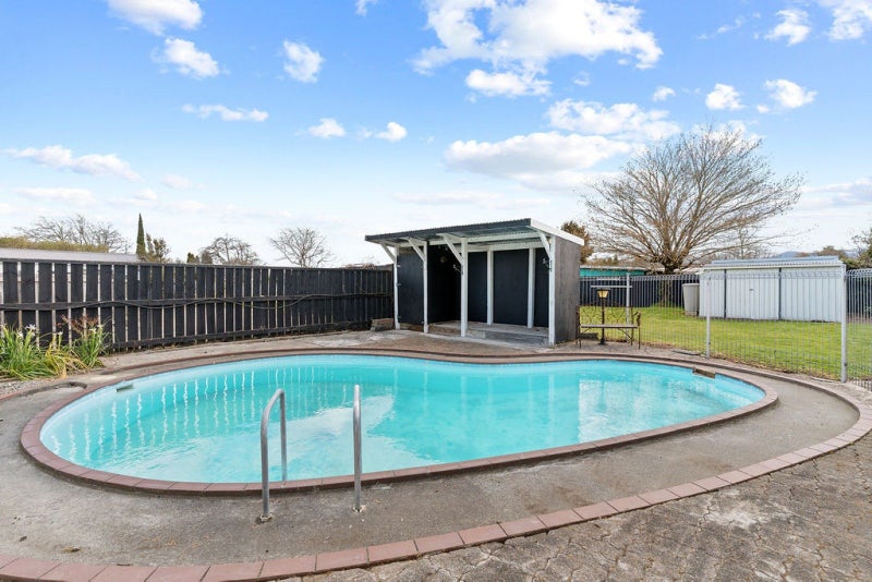 4 McKenzie Terrace, Carterton, Carterton - Carousel 2