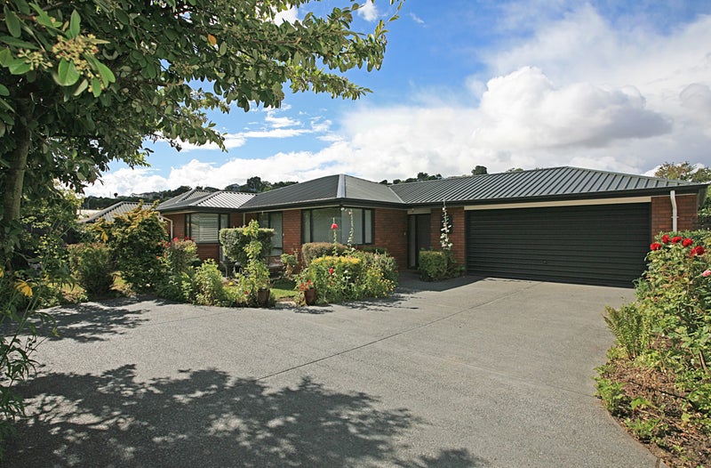 2/11 Kowhai Terrace, Saint Martins, Christchurch - Carousel 2