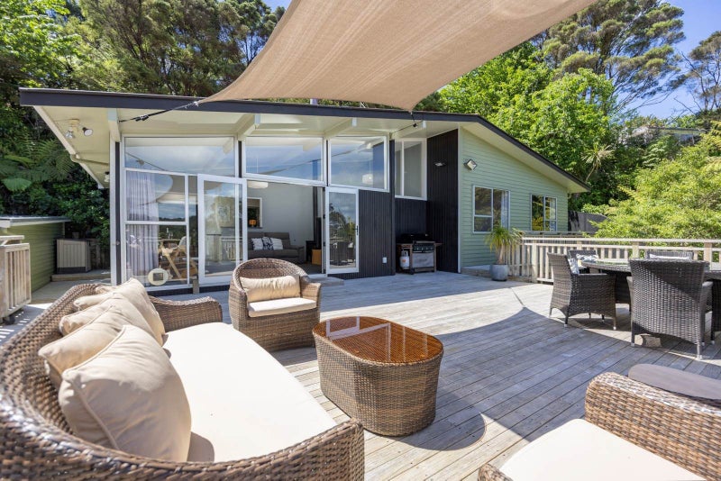 24 Scotstoun Place, Glen Eden, Auckland - Carousel 1