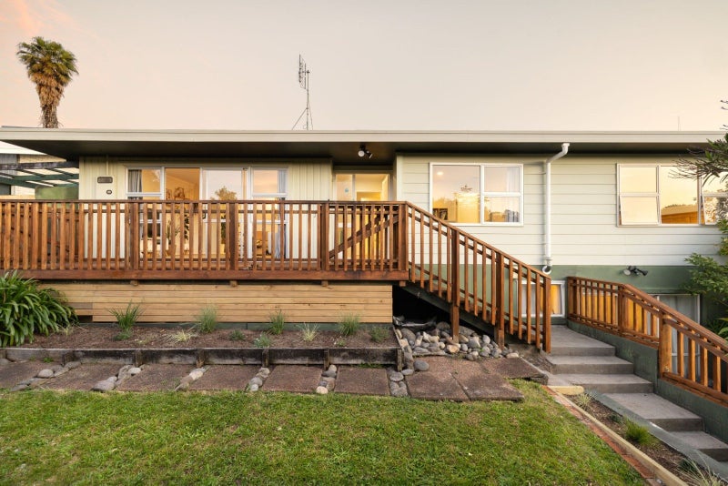 34 Caernarvon Street, Dinsdale, Hamilton - Carousel 1