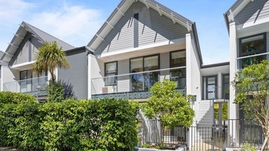 12A Blake Greens, Silverdale, Silverdale - Carousel 1