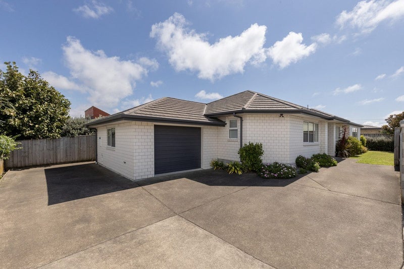 32E Nelson Street, Whakatane - Carousel 1