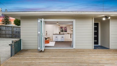 97 Metcalfe Road, Ranui, Auckland - Carousel 1