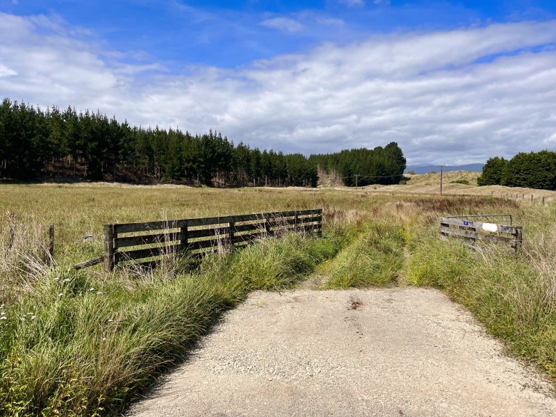 501A Waikawa Beach Road, Manakau, Manakau - Carousel 1