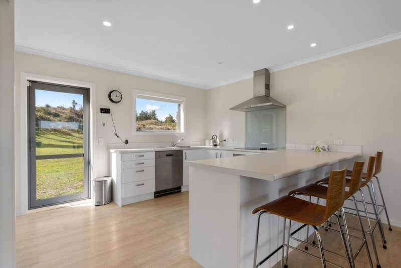 14 Kanuka Drive, Waitārere, Levin - Carousel 2