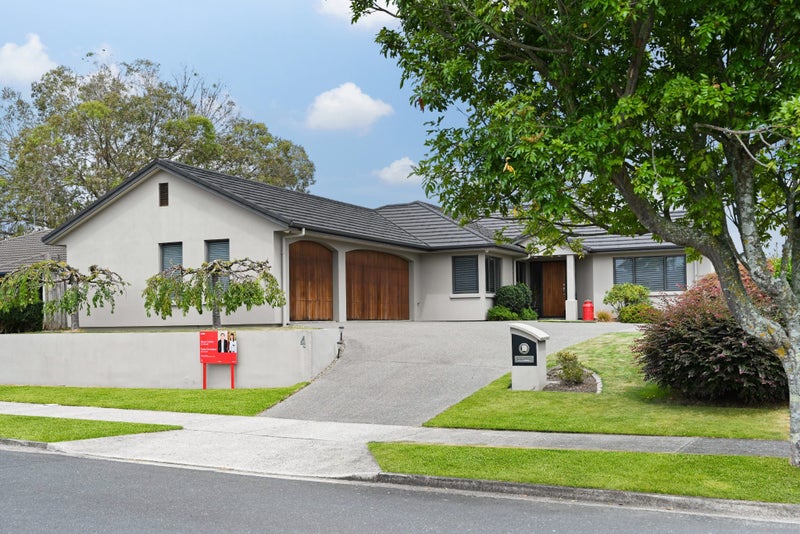 4 Malbec Place, Rototuna, Hamilton - Carousel 1