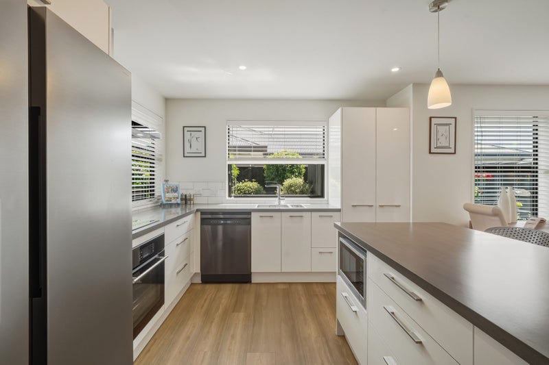 30 Shrimpton Avenue, Woodend, Woodend - Carousel 2