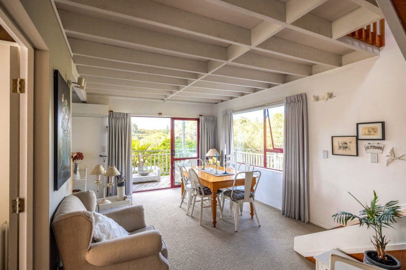 77 Fairview Crescent, Omiha, Waiheke Island - Carousel 2