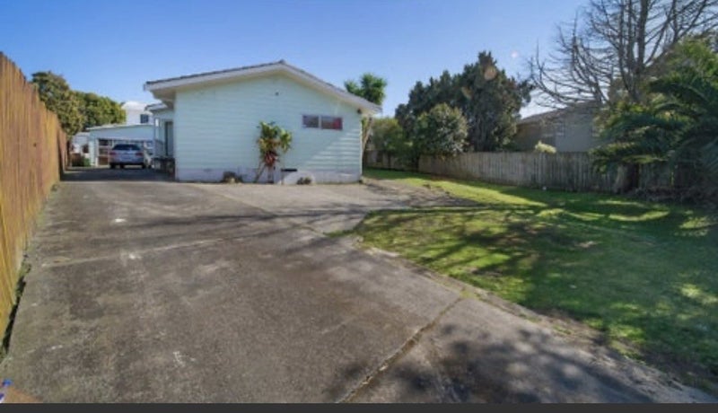 198 Hillside Road, Papatoetoe, Manukau City, Auckland - Carousel 2