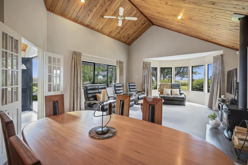 110 Upland Road, Tarurutangi, New Plymouth - Carousel 2