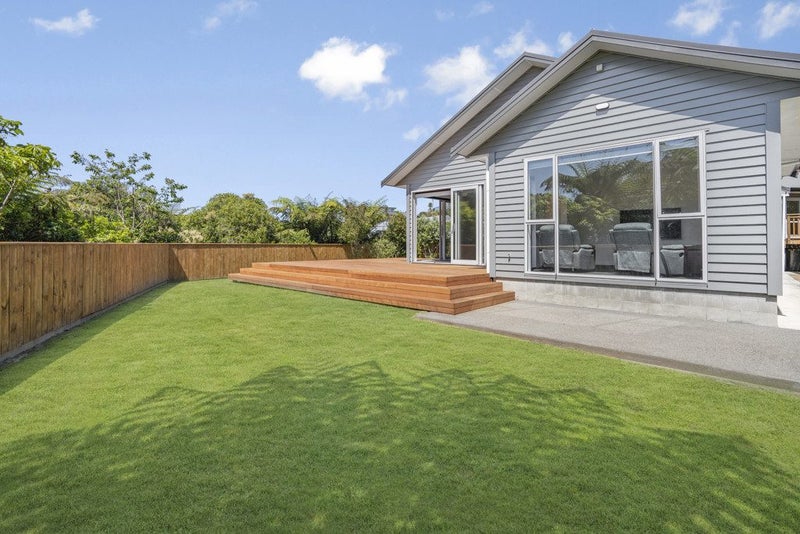 13 Lindis Lane, Kelson, Lower Hutt - Carousel 2