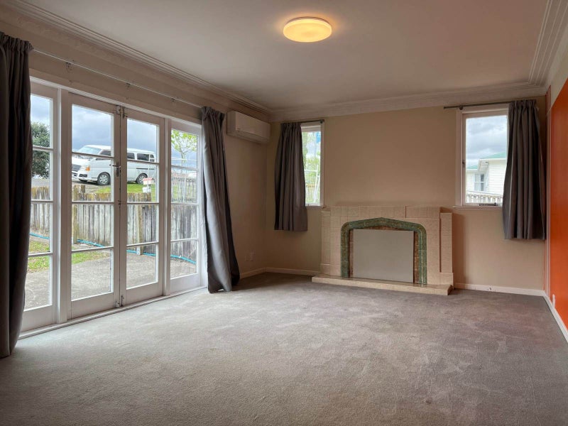 306 Lincoln Road, Henderson, Auckland - Carousel 2