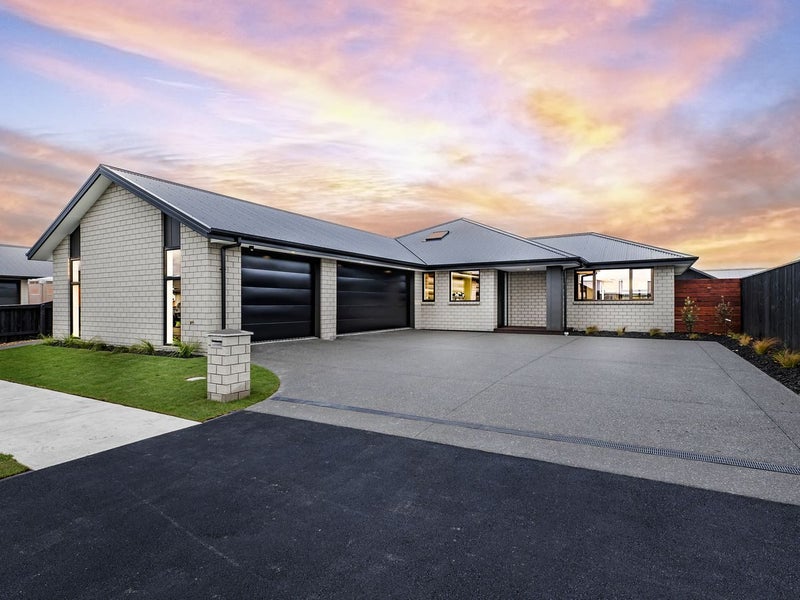 32 Florence Drive, Lincoln, Lincoln - Carousel 1