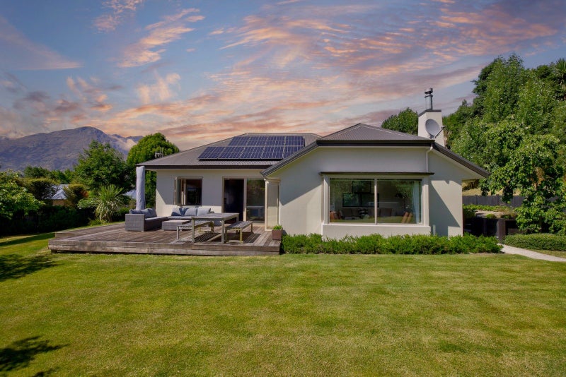 6 Stowmore Lane, Lower Shotover, Queenstown - Carousel 1