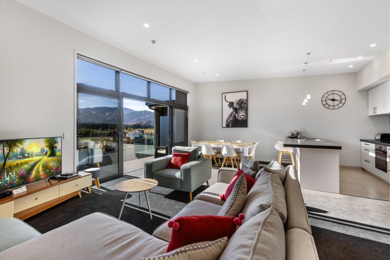 12 Daytona Avenue, Cromwell, Cromwell - Carousel 2