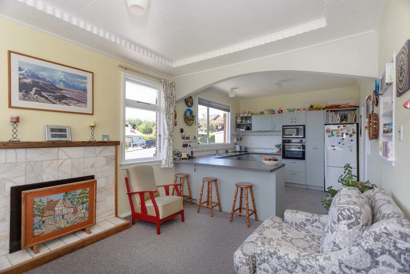 1 Queens Crescent, Oamaru - Carousel 2