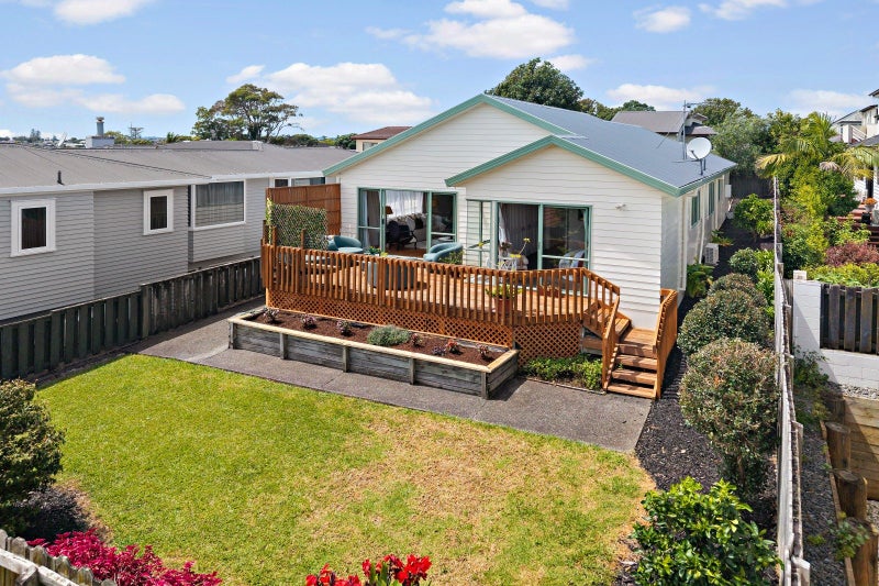 9A Bradbury Road, Botany Downs, Auckland - Carousel 2