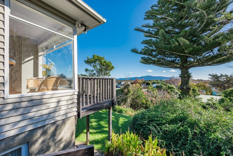 55 Aorangi Road, Paraparaumu - Carousel 1