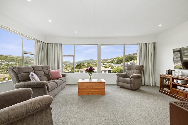 30 Turriff Crescent, Tawa, Wellington - Carousel 2