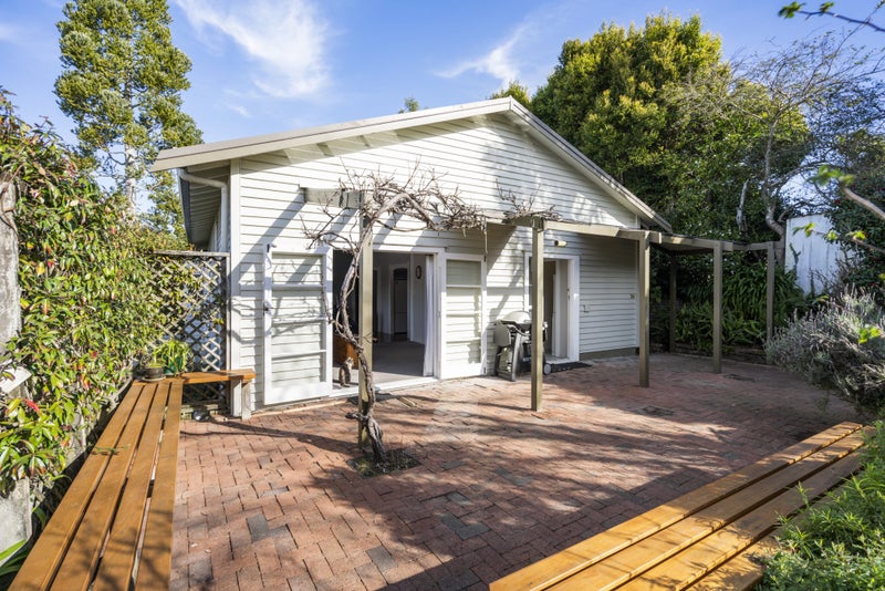 18 Dundale Avenue, Blockhouse Bay, Auckland - Carousel 1