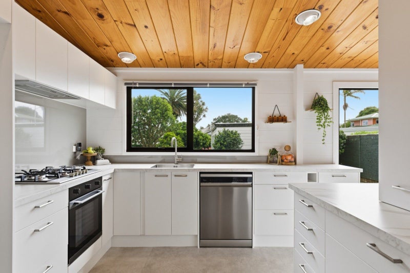 8 Takapu Street, Matua, Tauranga - Carousel 2