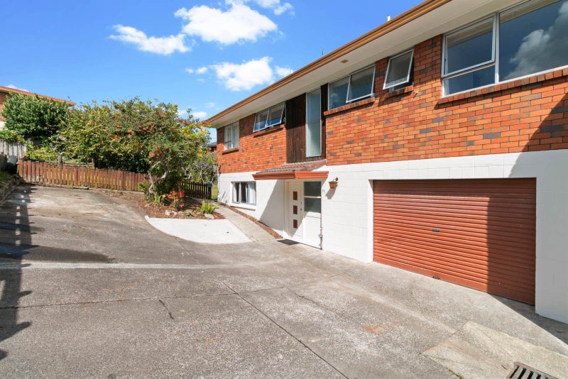 24A Stranolar Drive, Mount Roskill, Auckland - Carousel 1