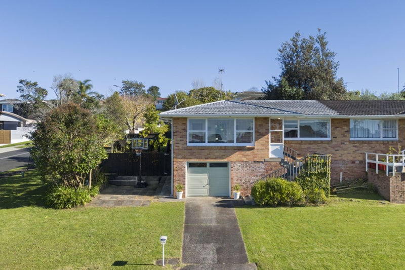 1/39 Judkins Crescent, Cockle Bay, Auckland - Carousel 1