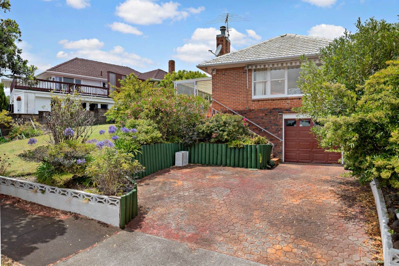 58 Lynbrooke Avenue, Blockhouse Bay, Auckland - Carousel 1