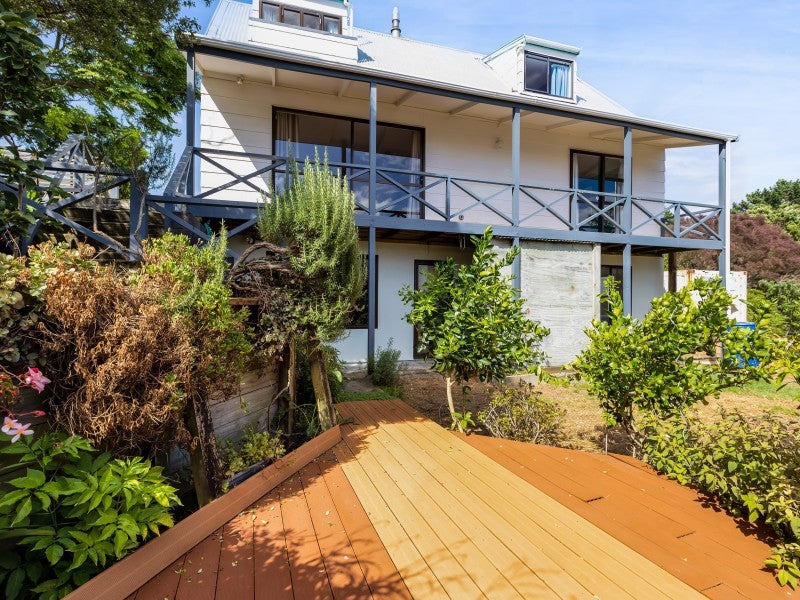 10 Ranfurly Street, Frankleigh Park, New Plymouth - Carousel 1