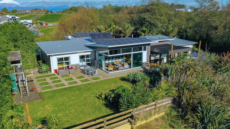362 Tukapa Street, Hurdon, New Plymouth - Carousel 1