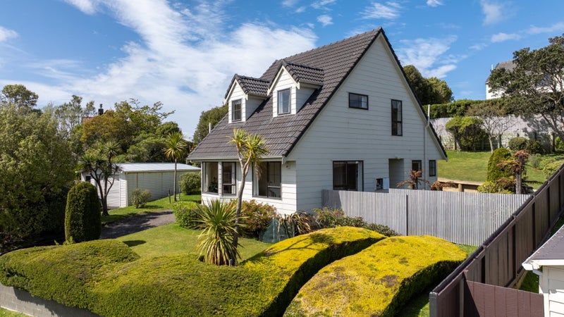 33 Abilene Crescent, Churton Park, Wellington - Carousel 1