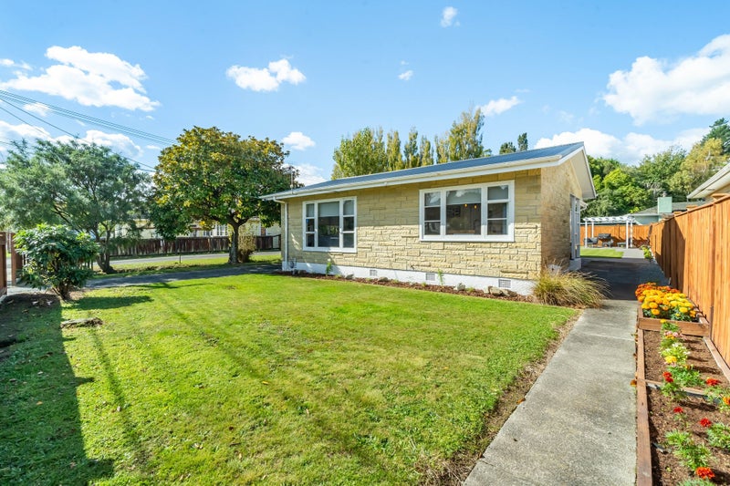 185 Stokes Valley Road, Stokes Valley, Lower Hutt - Carousel 1
