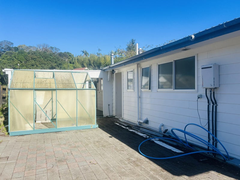 61 Powrie Street, Glenfield, Auckland - Carousel 13