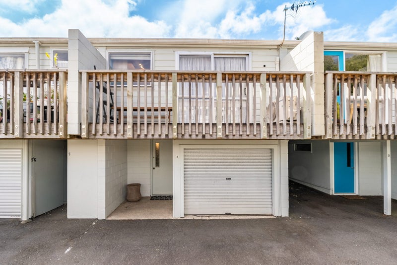 4/23 Collins Avenue, Tawa, Wellington - Carousel 2