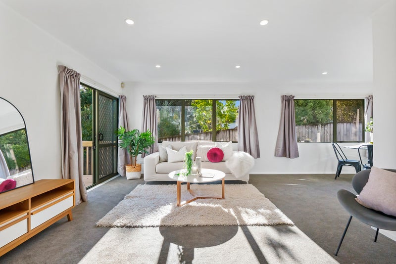 2/12 Ramillies Place, Glenfield, Auckland - Carousel 2