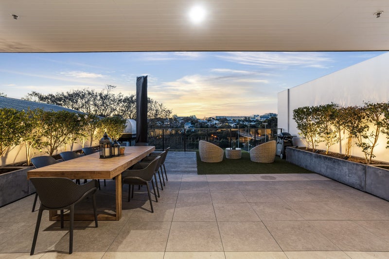 401/8 Kingsland Terrace, Kingsland, Auckland - Carousel 1