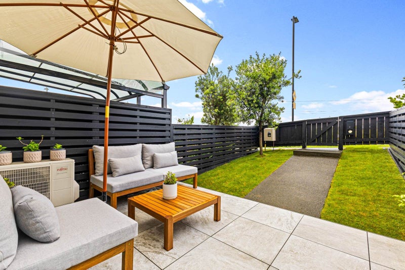 72 Long George Drive, Totara Park, Auckland - Carousel 2