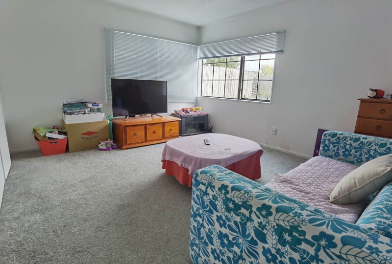 6 Westglen Place, Ranui, Auckland - Carousel 2