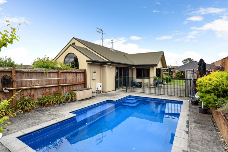 57 Ayrshire Drive, Grandview Heights, Hamilton - Carousel 1