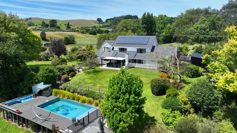 2 Lees Pakaraka Road, Te Ore Ore, Masterton - Carousel 1